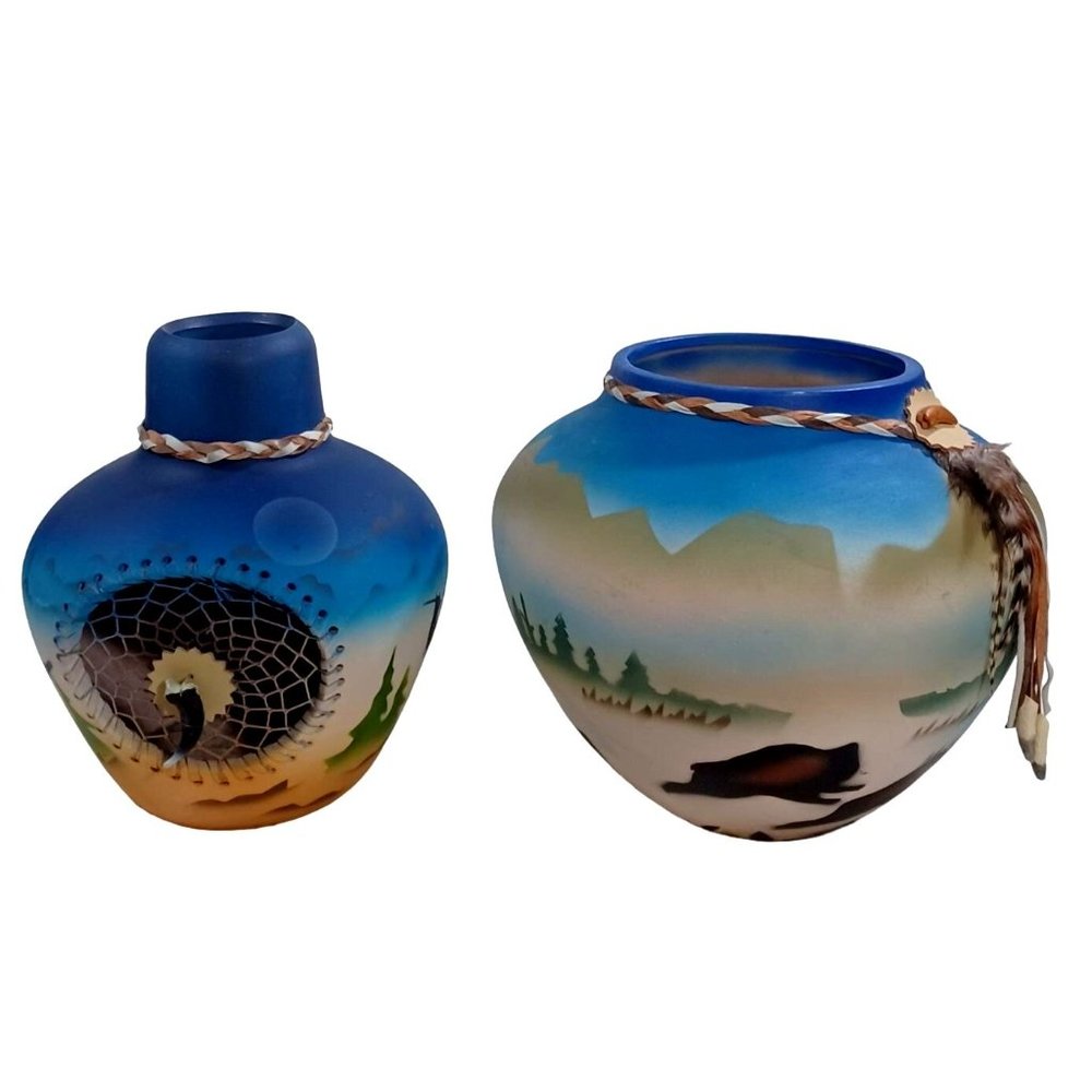 2 Native American Pottery Vases Dreamcatcher Buffalo Southwest Eagle Fea… - Picture 3 of 13